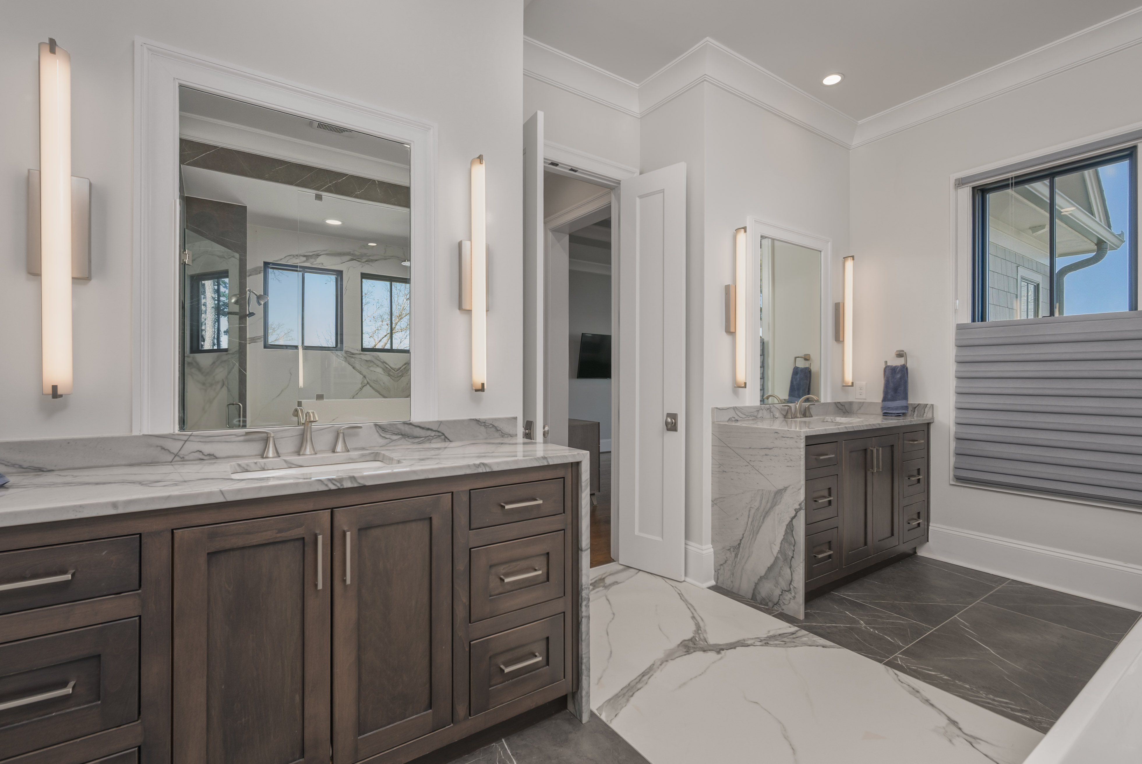 2871 Linger Longer Drive image 27